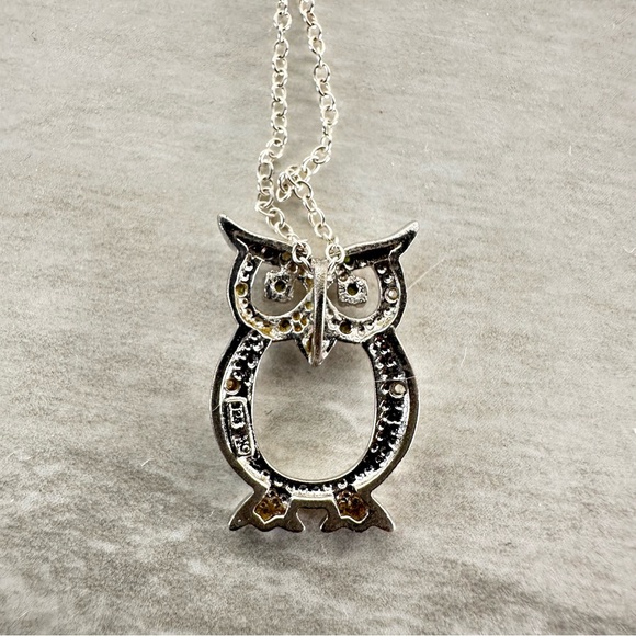 Sterling Silver Owl Pendent and Necklace - Picture 3 of 5